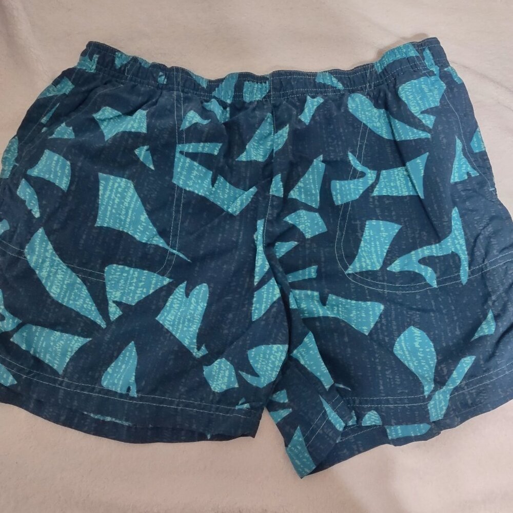 Columbia women's shorts sz M